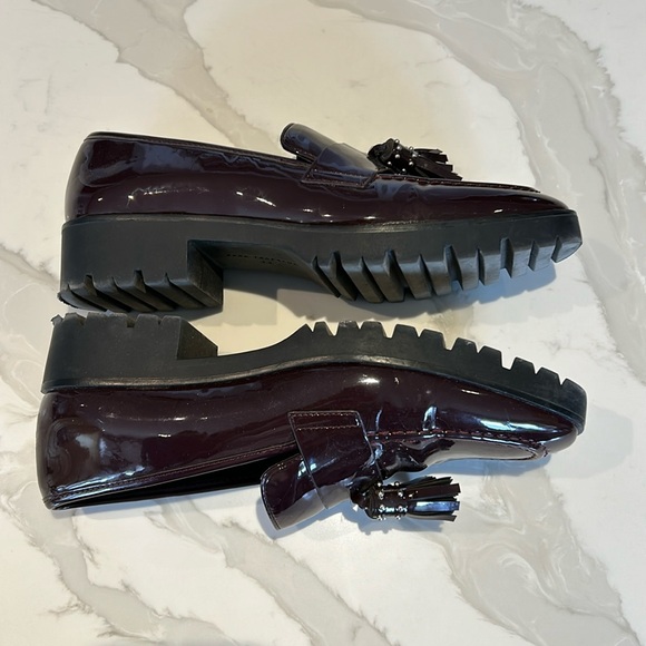 Gorgeous shoes with added tassels - Picture 2 of 5